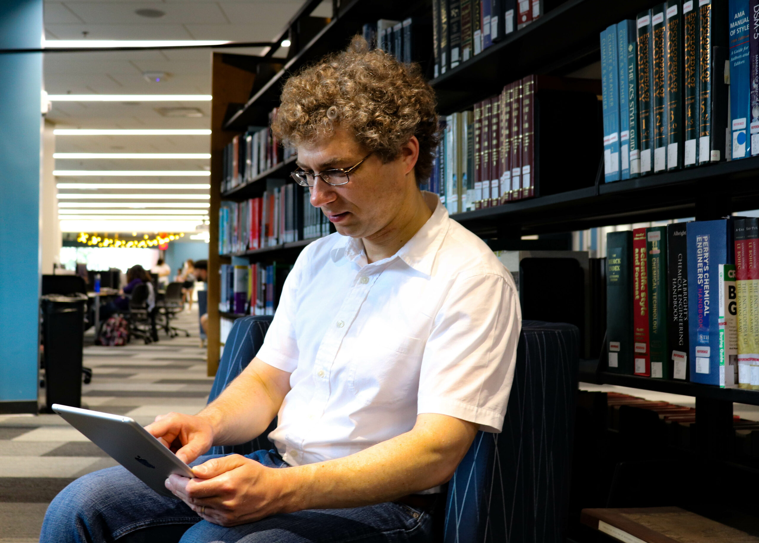 Pay us for library ebook loans, say authors, Libraries