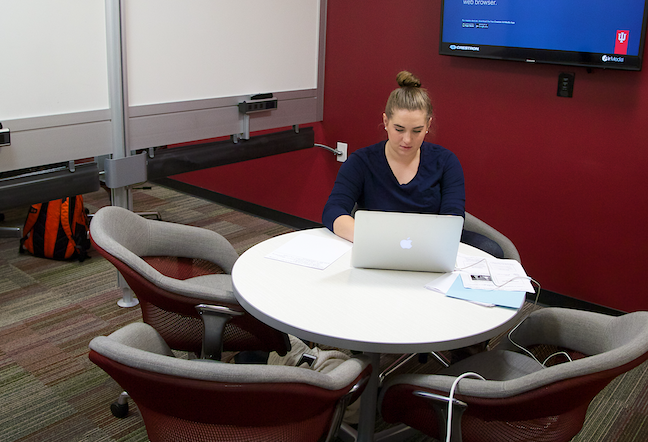 College students want more classroom use of laptops, smartphones and other personal devices, according to a new Educause study.