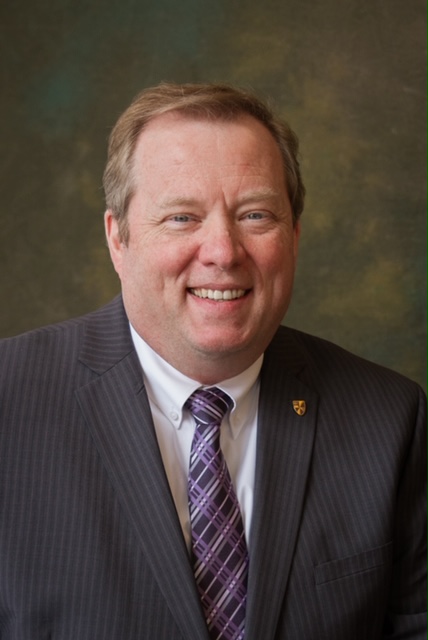 Robert Anderson is vice president for alumni relations and development at Albion College in Albion, Michigan. 