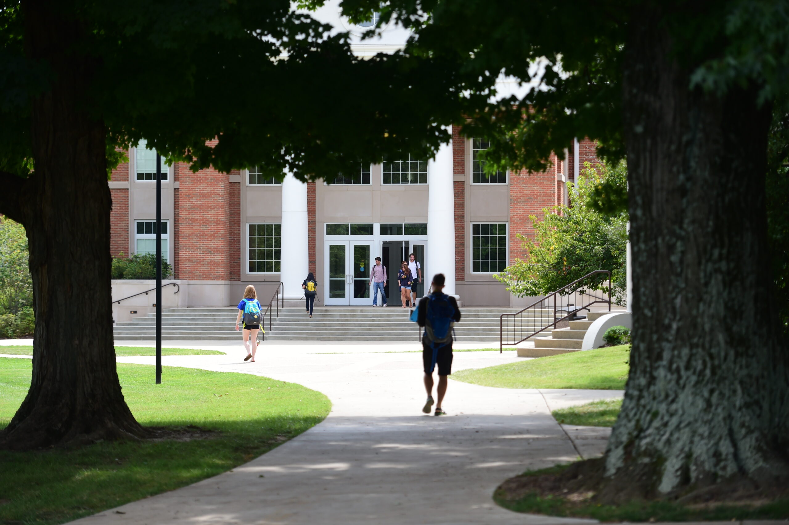 Professors at Centre College in Kentucky will be able to meet with their students more often as they will be teaching fewer students during the school's fall block schedule. 