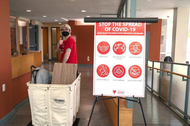 "Marist Mindset" details key issues to guide learning, creativity and personal growth for first-year students.